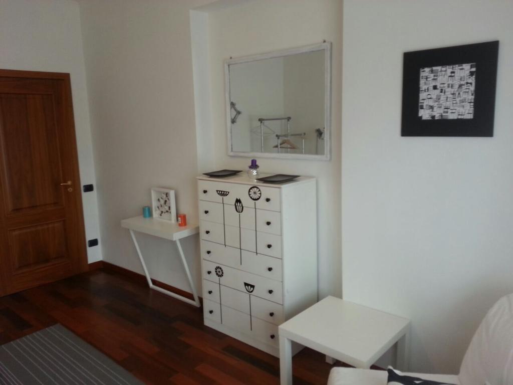 Apartment Oltremarestudios Neapel Zimmer foto