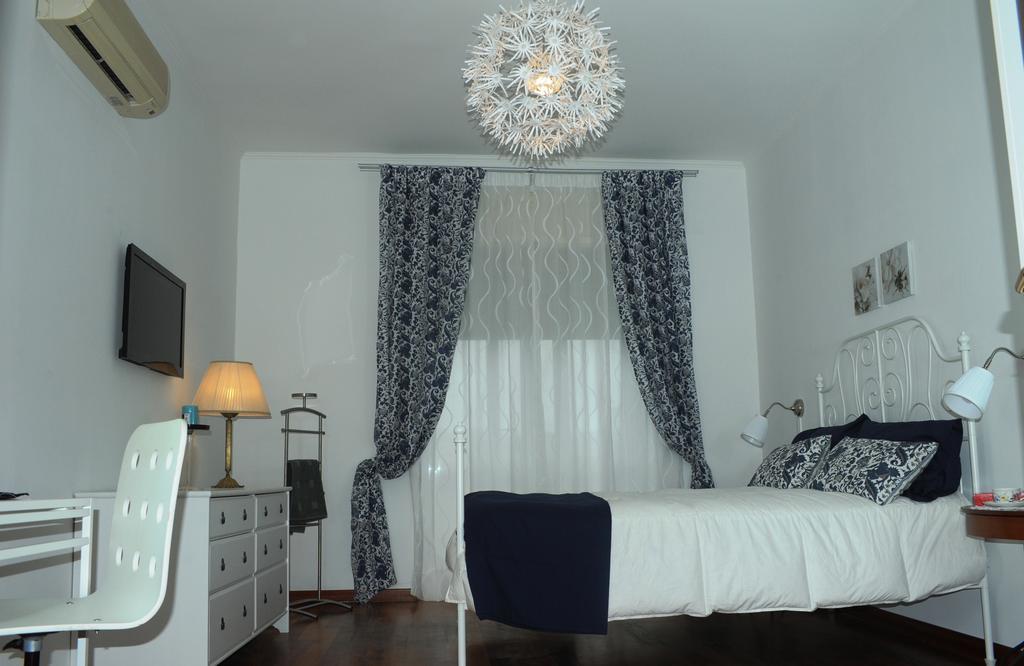 Apartment Oltremarestudios Neapel Zimmer foto